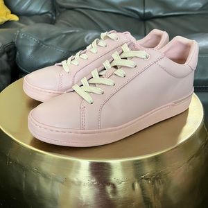 Lowline Luxe Low Top Sneaker Like New